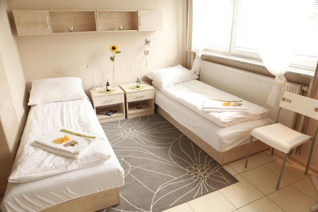 Standard Delegacyjny Bed & Breakfast Dąbrowa Górnicza Oda fotoğraf